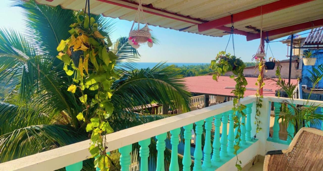 Hotel The Turquoiise House à Morjim Extérieur photo